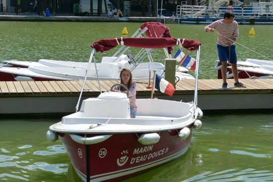 Location bateau électrique sans permis à Paris