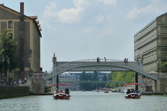 Promenade bateau sans permis Paris