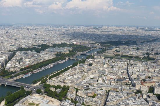 Tour Eiffel vue du 2e étage Grand Palais